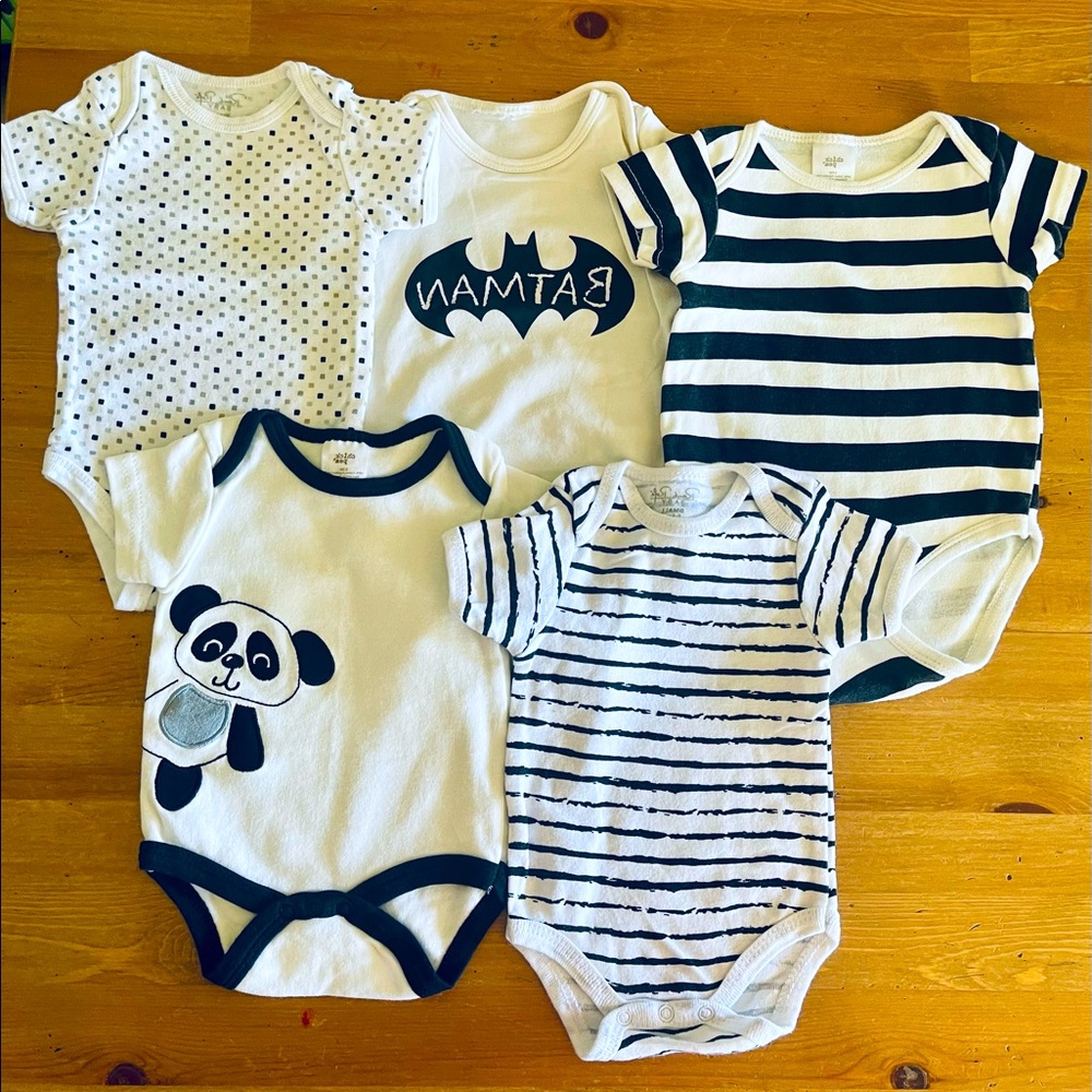 5 Short Sleeve Bodysuits